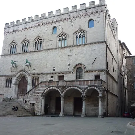 Mini Fontana Maggiore Feriested Perugia